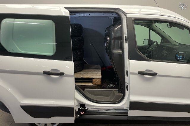 Ford Transit Connect 11