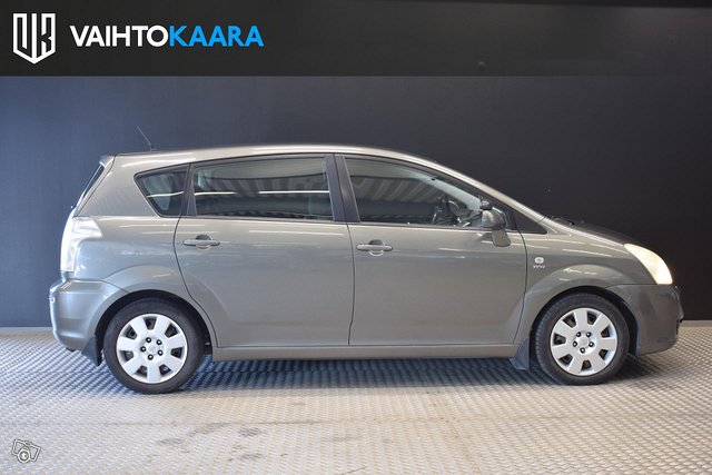 Toyota Corolla Verso 19