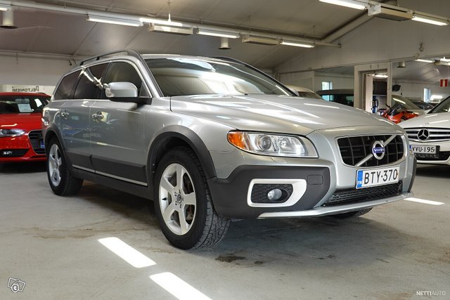 Volvo XC70