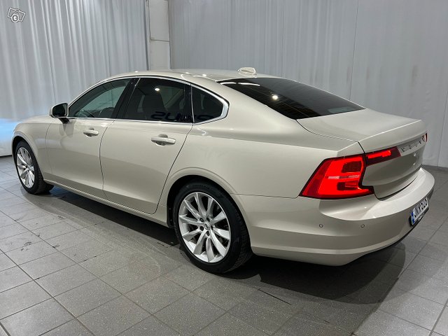 Volvo S90 6