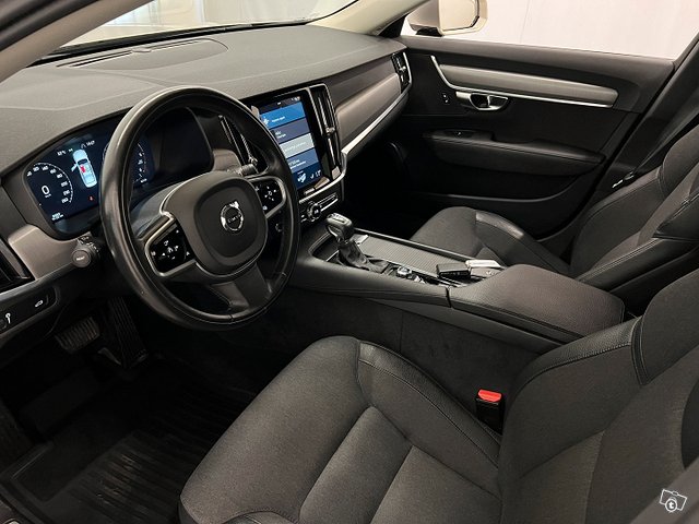 Volvo S90 9