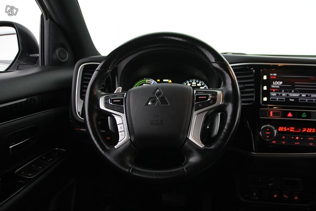 Mitsubishi Outlander 14