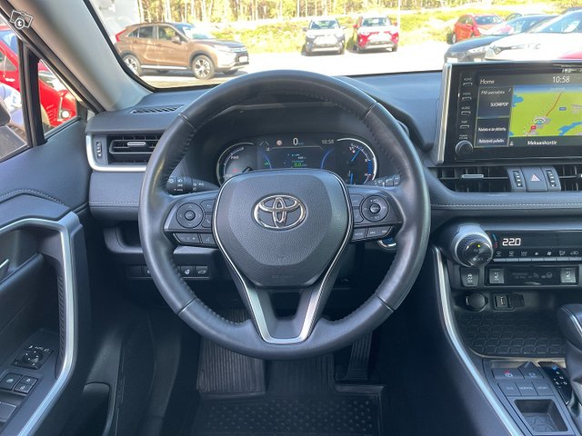 TOYOTA RAV4 11