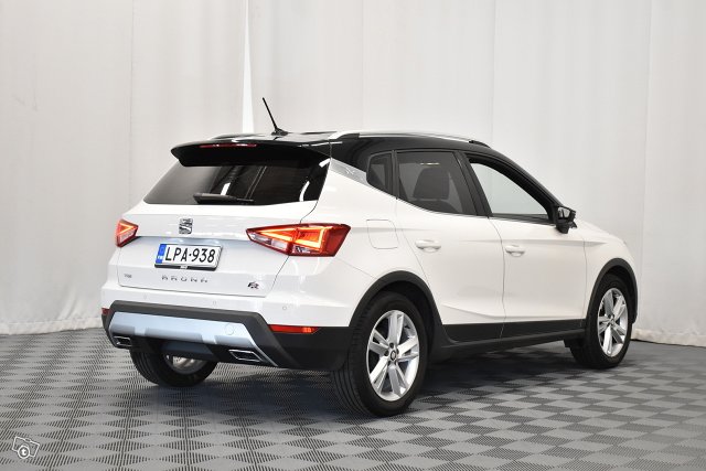 Seat Arona 5