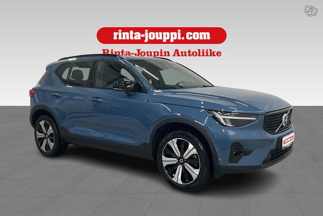 VOLVO XC40 3