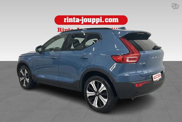 VOLVO XC40 7