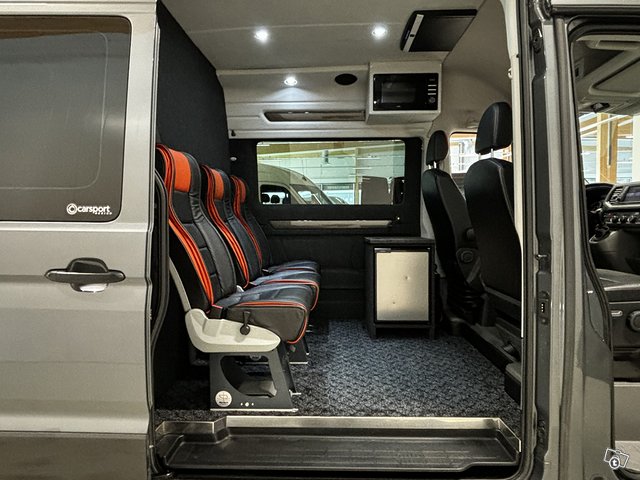 Volkswagen Crafter 9