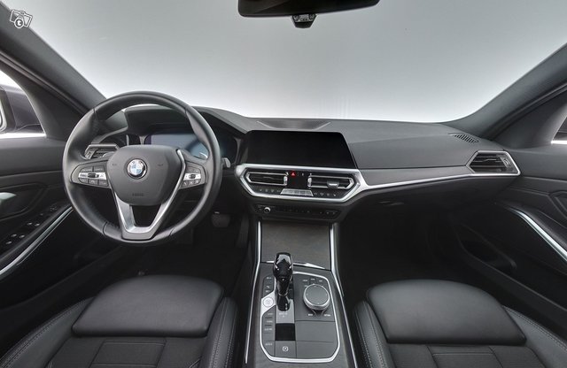 BMW 320 11