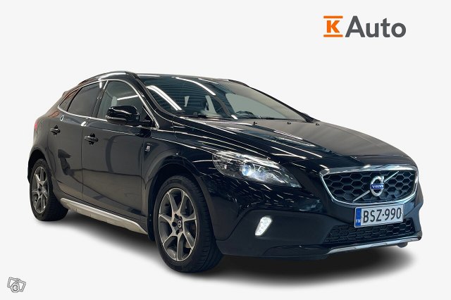 VOLVO V40 Cross Country