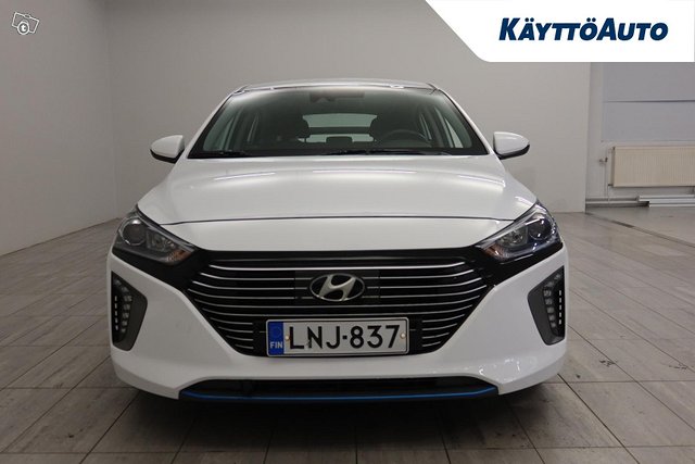 Hyundai IONIQ Plug-in 7