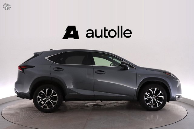 Lexus NX 2