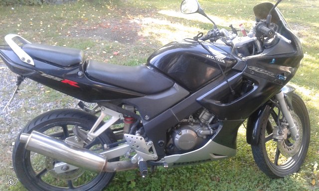 Honda CBR 125R 1