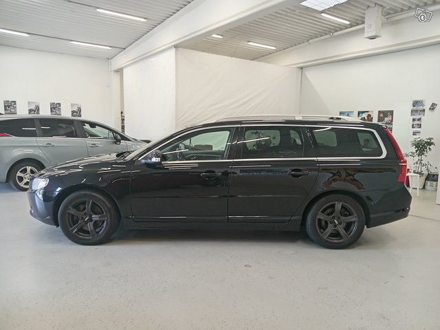 Volvo V70 5