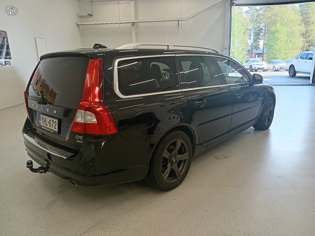 Volvo V70 8