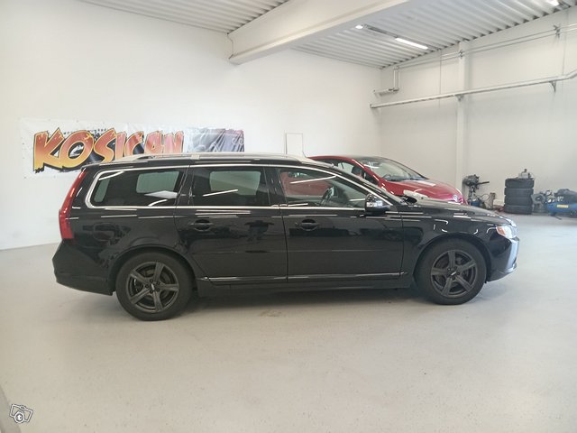 Volvo V70 9