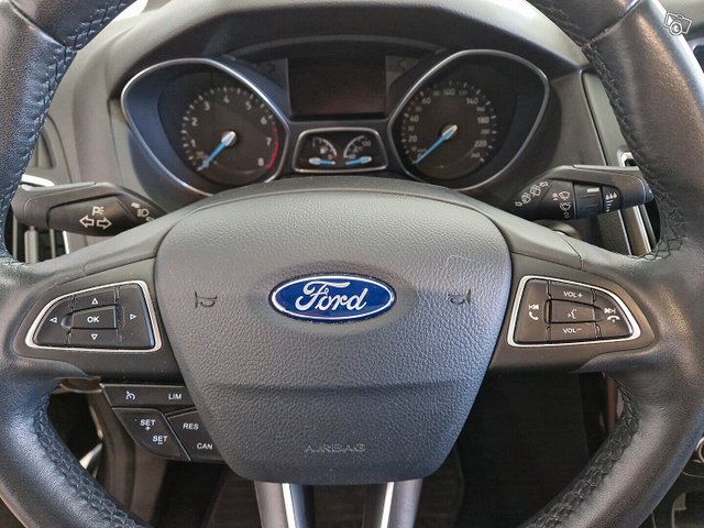 Ford Focus 14