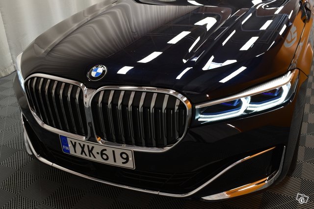 BMW 745 9