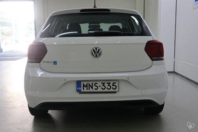 VOLKSWAGEN Polo 5