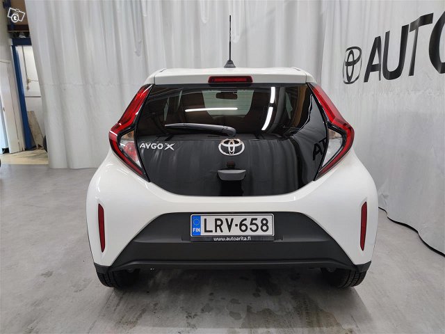 TOYOTA Aygo X 5