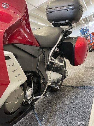 Honda VFR 8