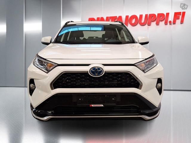 Toyota RAV4 Plug-in 3