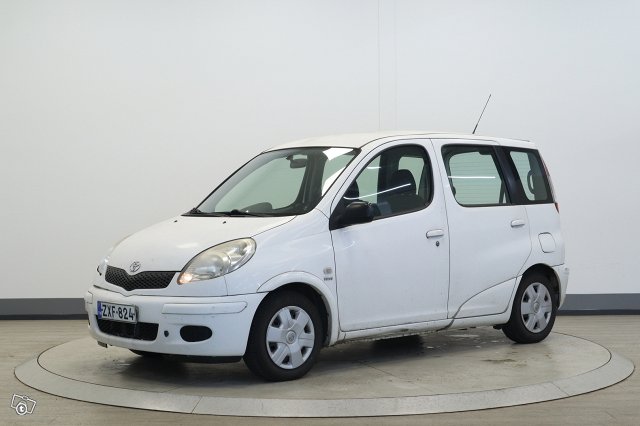 Toyota Yaris Verso