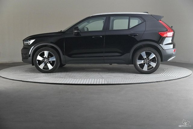 Volvo XC40 4