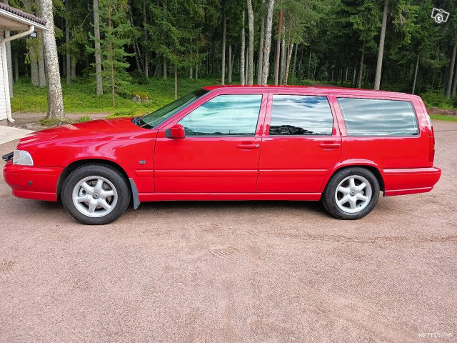 Volvo V70 8