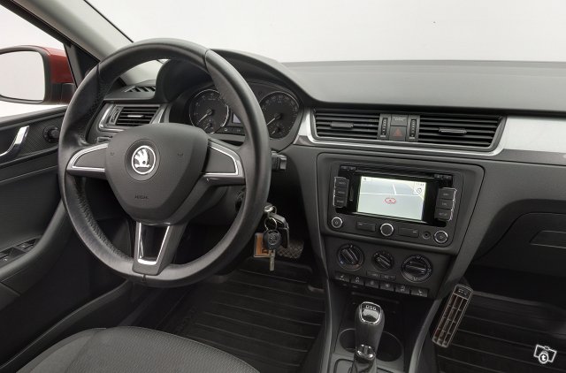 SKODA RAPID 9