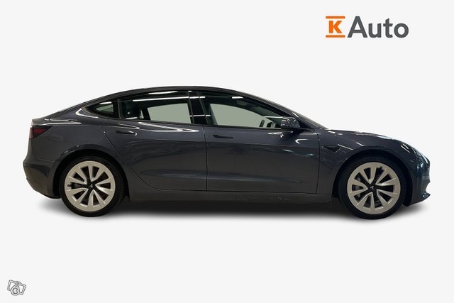 Tesla Model 3 5