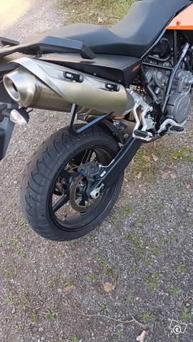 Myydään moottoripyörä KTM Supermoto 990 2