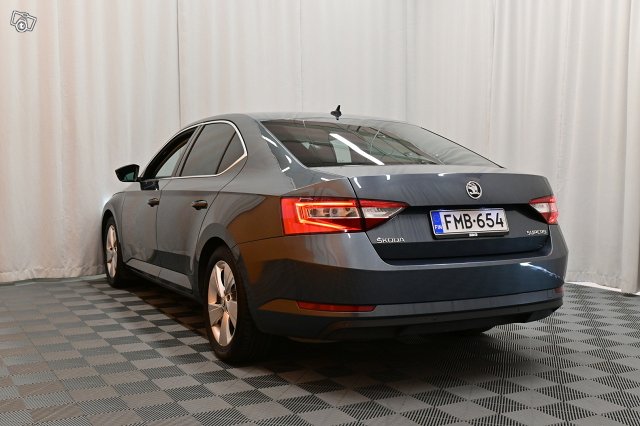 Skoda Superb 5