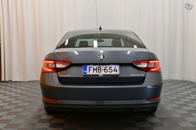 Skoda Superb 6