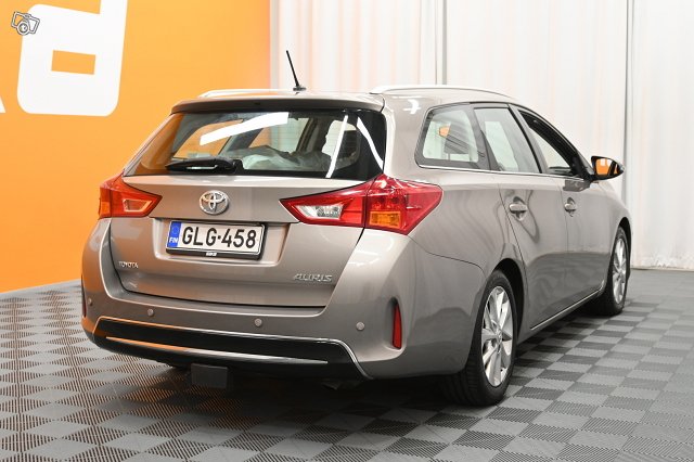 Toyota Auris 6