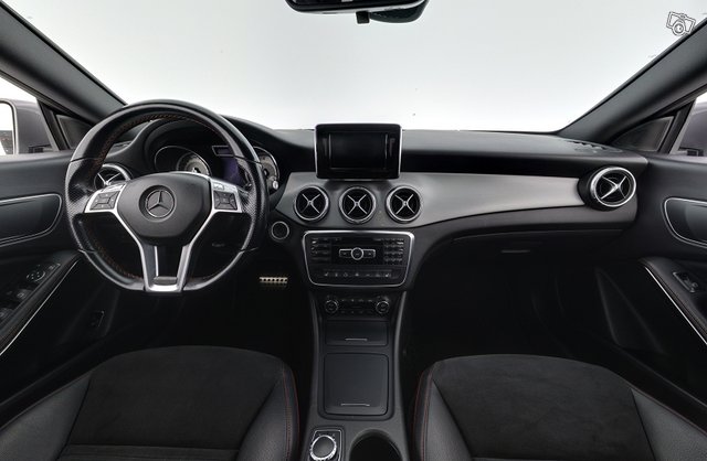 Mercedes-Benz CLA 10