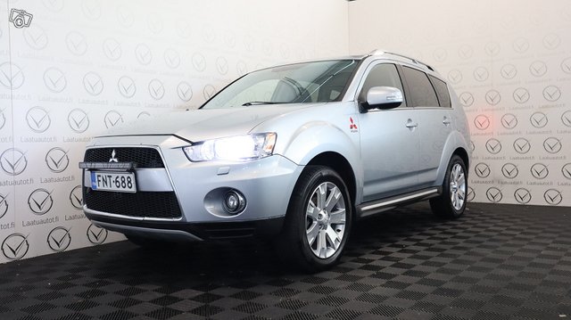 Mitsubishi Outlander 1