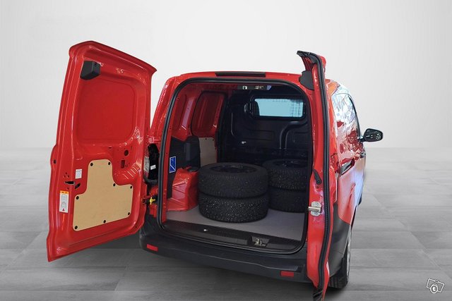 Ford Transit Courier 6