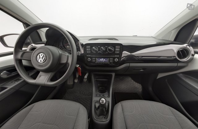 VOLKSWAGEN UP 8