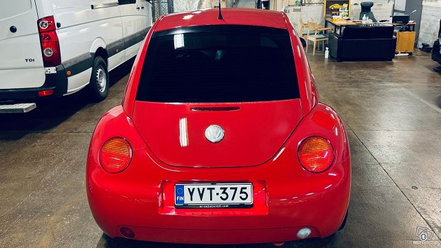 Volkswagen New Beetle 11