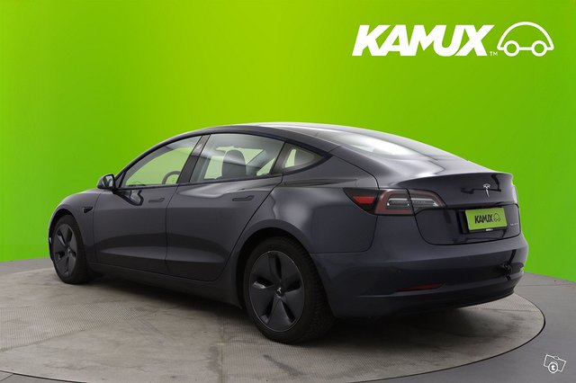 Tesla Model 3 5