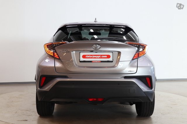 TOYOTA C-HR 6