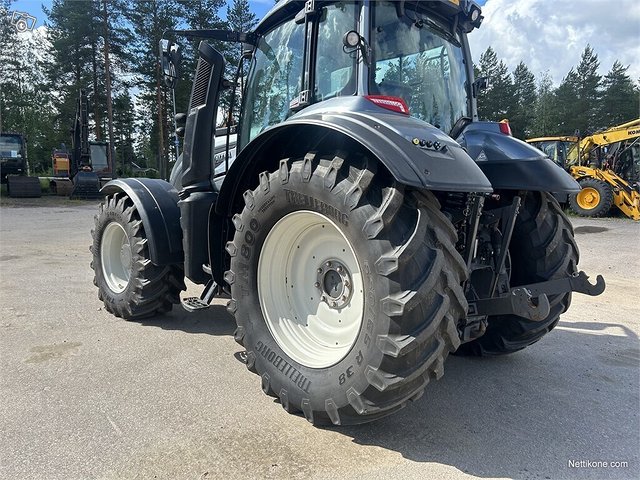 Valtra T174 ETUNOSTOLAITTEET ETUVOIMAOTTO 3