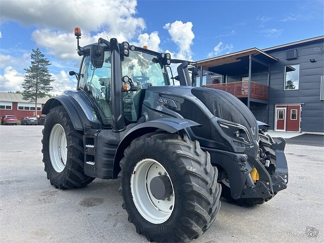 Valtra T174 ETUNOSTOLAITTEET ETUVOIMAOTTO 7