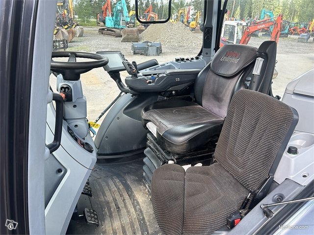 Valtra T174 ETUNOSTOLAITTEET ETUVOIMAOTTO 13