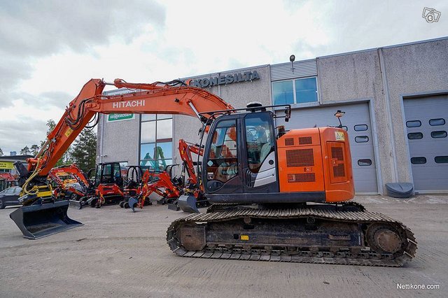 Hitachi ZX225USLC-5B MARTTIINILLA, kuva 1