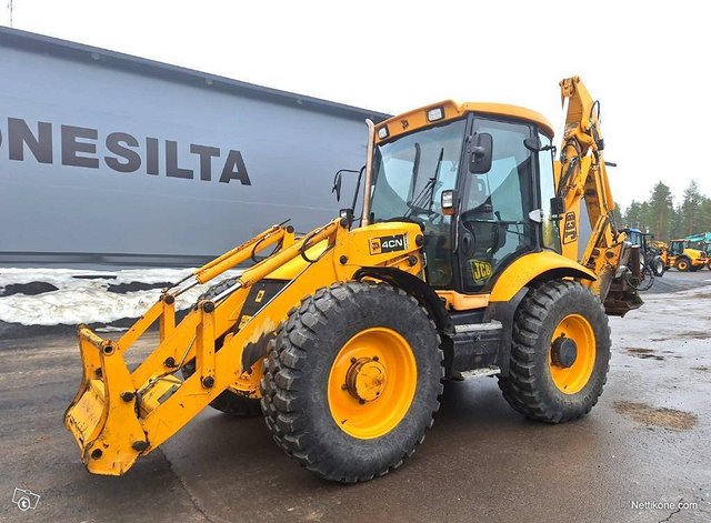 Jcb 4cn yhdistelmäkone kallistajalla 7