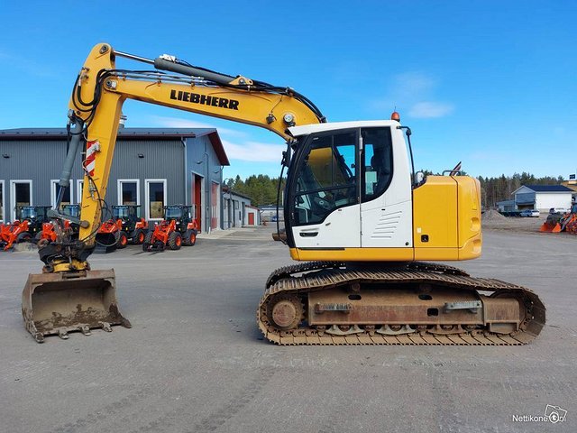 Liebherr R914 COMPACT PYÖRITTÄJÄLLÄ, kuva 1