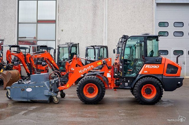 Kubota R090 EX-DEMO HARJALAITTEELLA, kuva 1