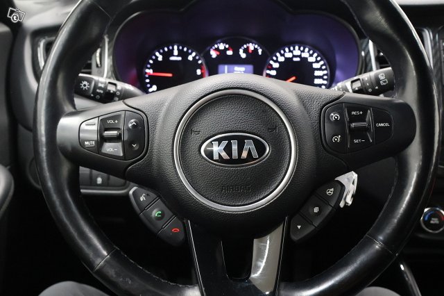 Kia Carens 11