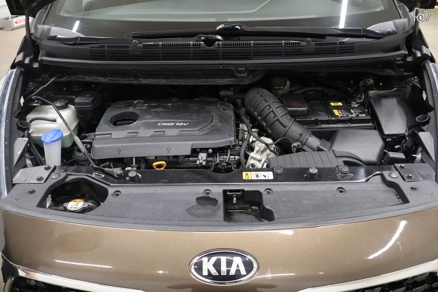 Kia Carens 25